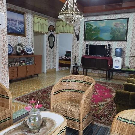 בוקיטינגי Mando Homestay III מראה חיצוני תמונה