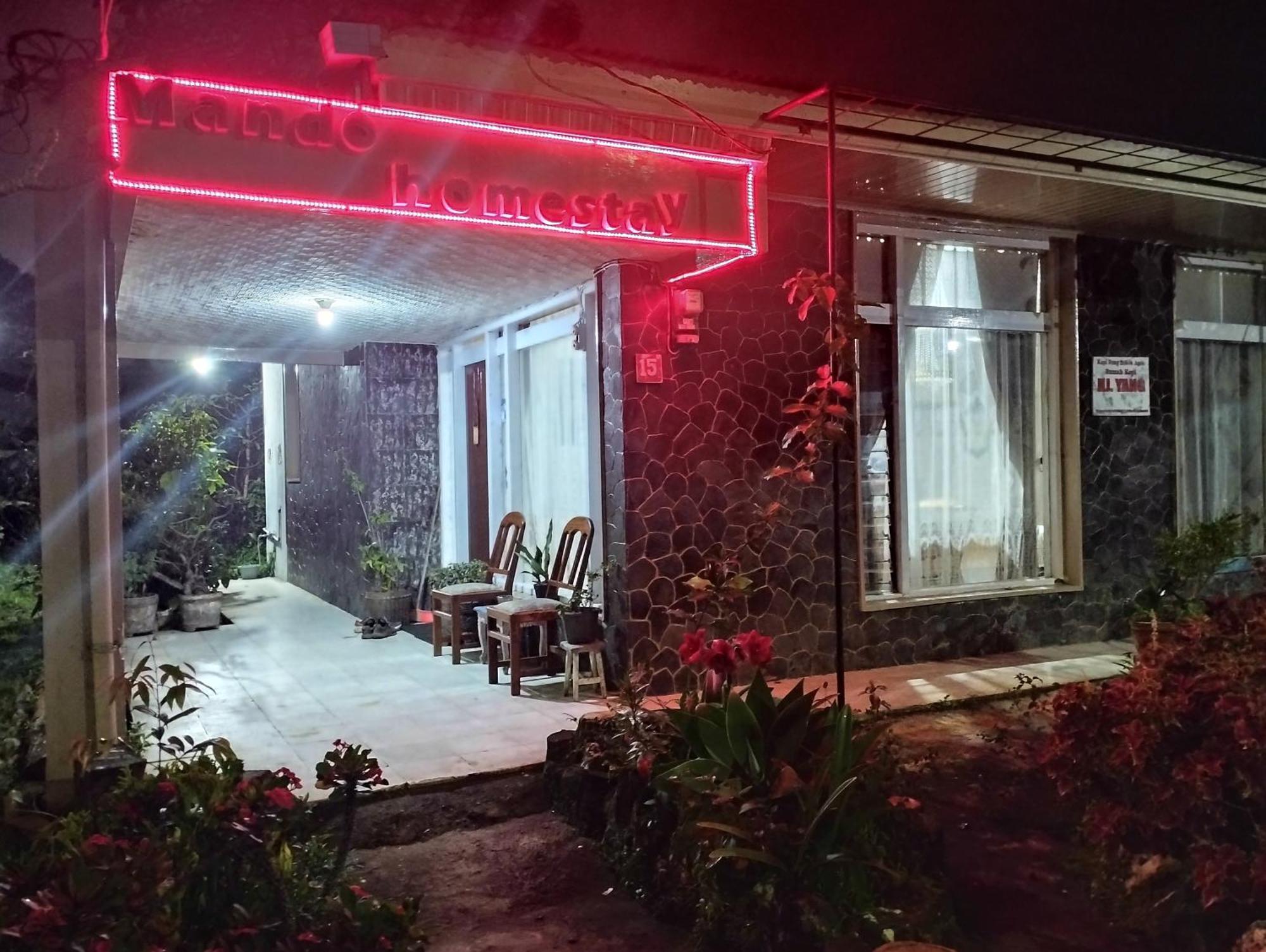 בוקיטינגי Mando Homestay III מראה חיצוני תמונה