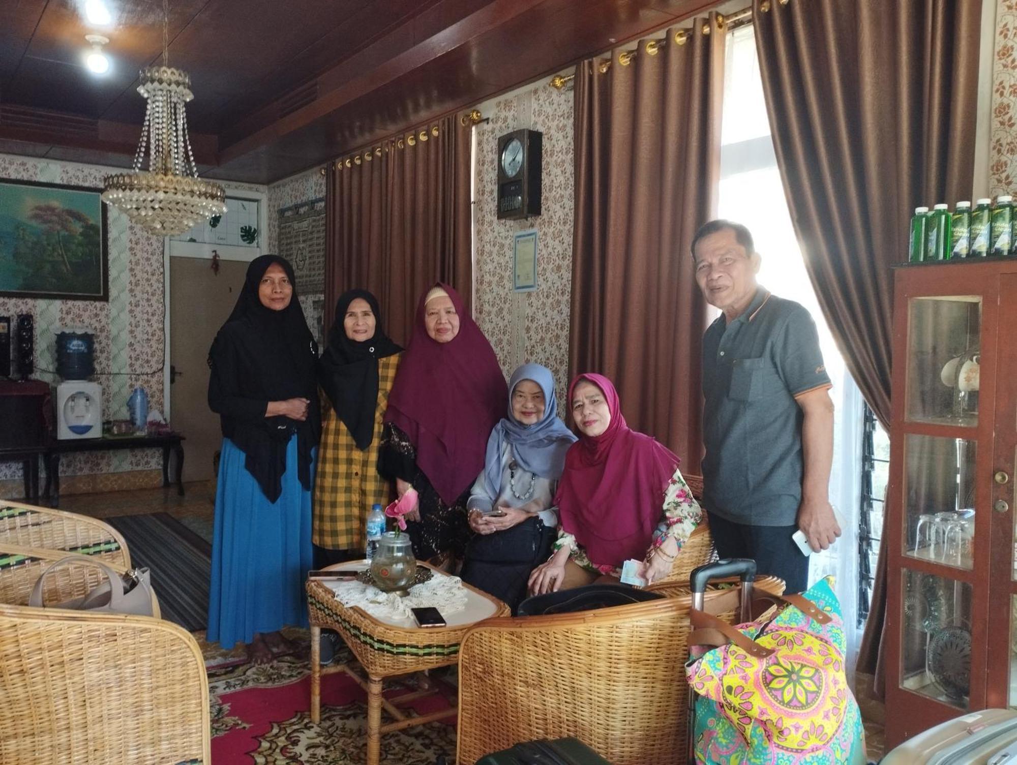 בוקיטינגי Mando Homestay III מראה חיצוני תמונה