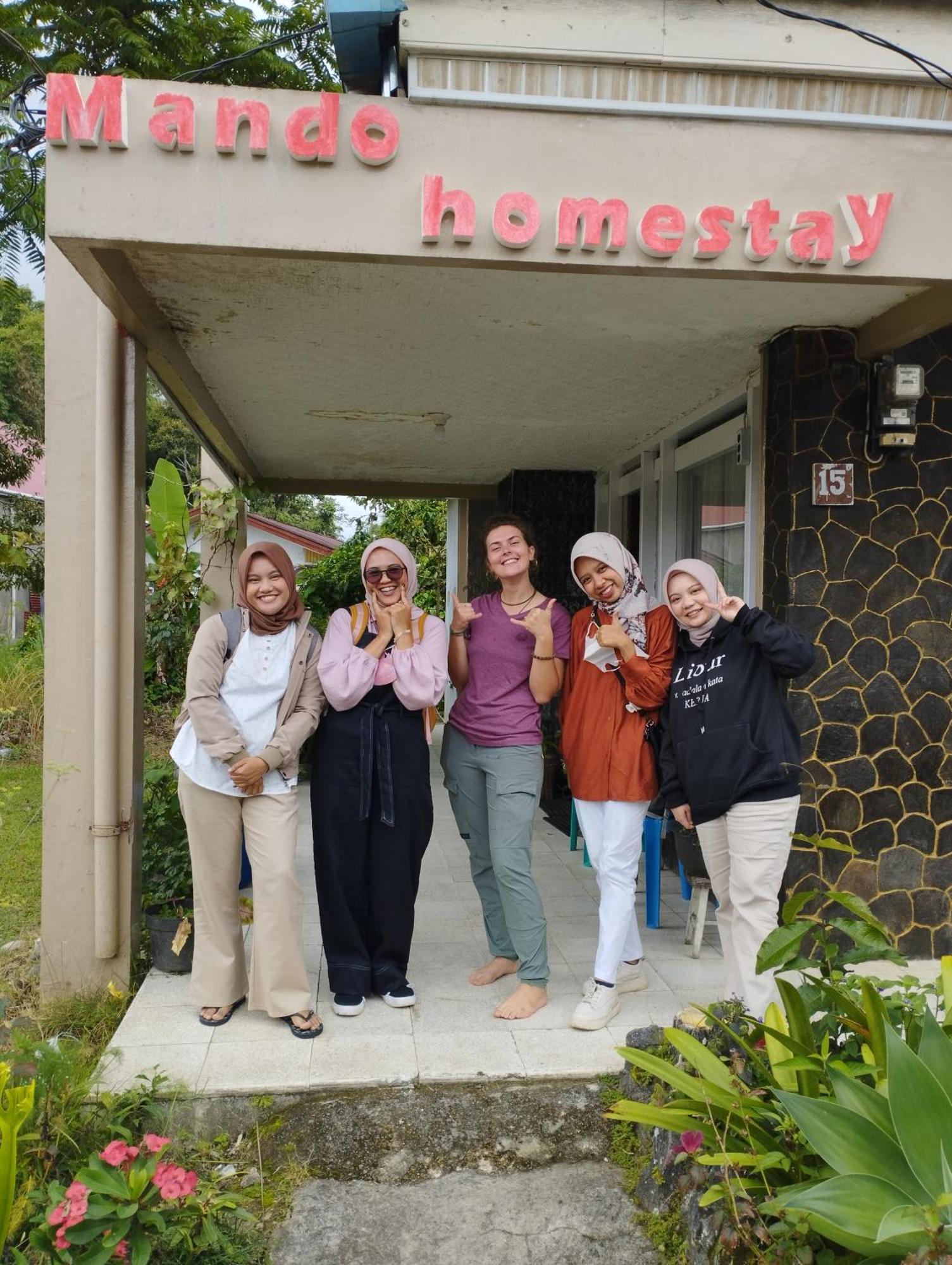 בוקיטינגי Mando Homestay III מראה חיצוני תמונה